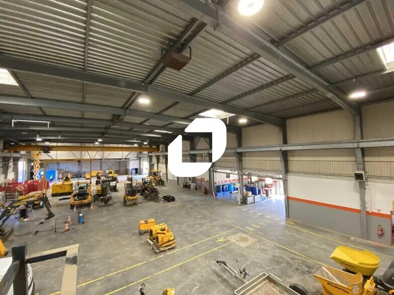 Bureau dans Roissy-en-France à louer - Photo du bâtiment - Image 3 de 7