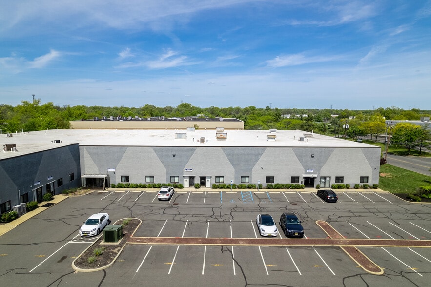 140 Ethel Rd W, Piscataway, NJ for lease - Building Photo - Image 2 of 7