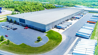 294,000 SF Near I-81 and I-80 - Entrepôt