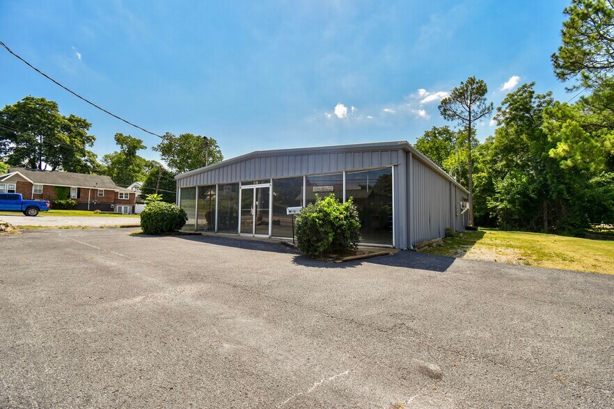 217 N Main St, Mount Pleasant, TN for lease - Primary Photo - Image 1 of 14