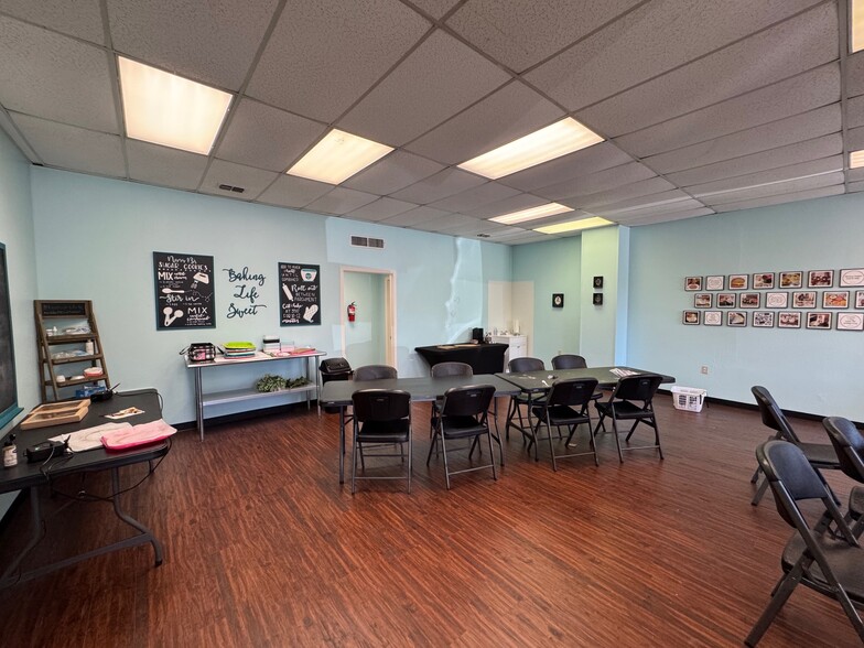 3537 Gilmer Rd, Longview, TX à louer - Photo intérieure - Image 2 de 5