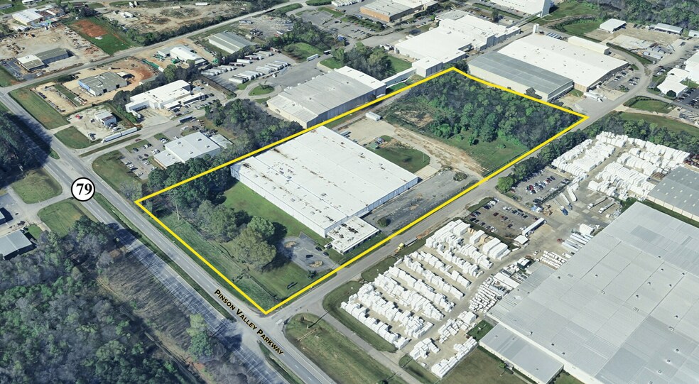 3200 Pinson Valley, Birmingham, AL à louer - Photo du bâtiment - Image 2 de 4