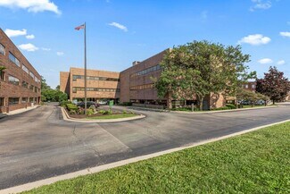 Plus de détails pour 608 S Washington St, Naperville, IL - Bureau, Bureau/Commerce de détail à louer