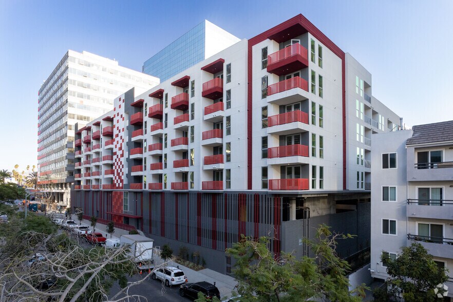 3540 Wilshire Blvd, Los Angeles, CA à louer - Photo du bâtiment - Image 1 de 1