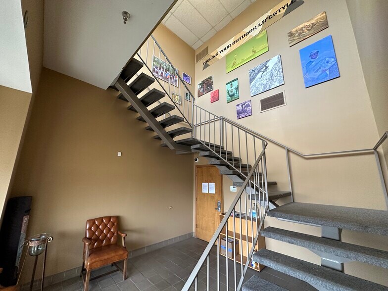 4790 Crittenden Dr, Louisville, KY for lease - Interior Photo - Image 2 of 13