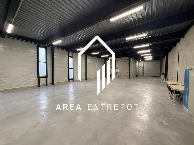 Local d'activités dans Rousset à vendre - Photo intérieure - Image 3 de 12