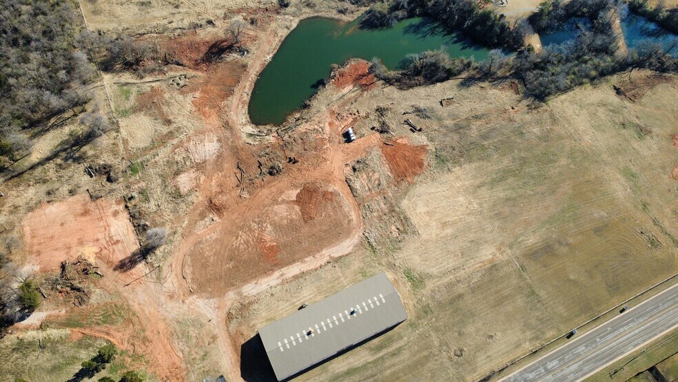 14300 N Bryant Ave, Edmond, OK à vendre - Photo du bâtiment - Image 2 de 13