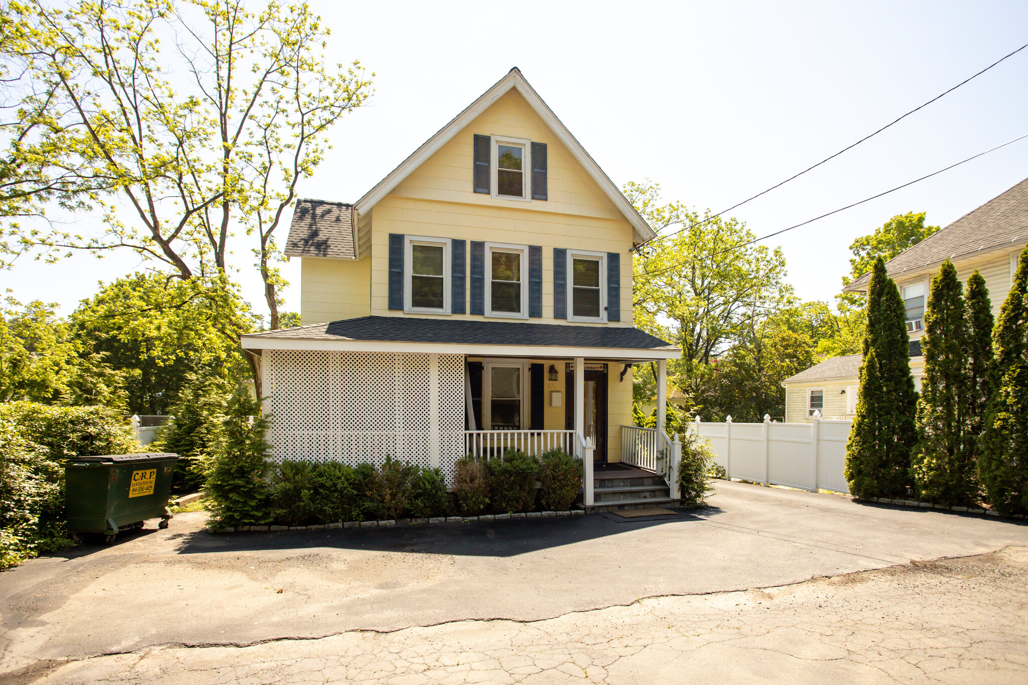 65 S Bedford Rd, Chappaqua, NY à vendre Photo du bâtiment- Image 1 de 1