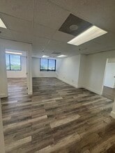 915 Middle River Dr, Fort Lauderdale, FL for lease Interior Photo- Image 1 of 8