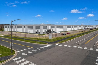 Plus de détails pour 2101 4th Ave E, Shakopee, MN - Industriel à louer
