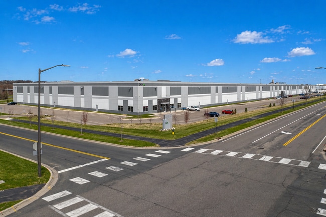 Plus de détails pour 2101 4th Ave E, Shakopee, MN - Industriel à louer