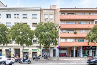 Plus de détails pour Passeig Maragall, 79, Barcelone - Commerce de détail à louer
