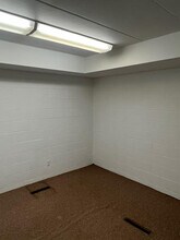 813 E Michigan Ave, Ypsilanti, MI à louer Photo intérieure- Image 2 de 4