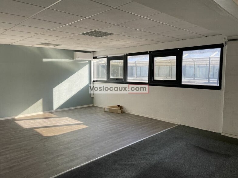 Office in Villeneuve-Loubet for sale - Interior Photo - Image 3 of 5
