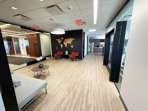 3200 Kirby Dr, Houston, TX à louer Photo intérieure- Image 1 de 10