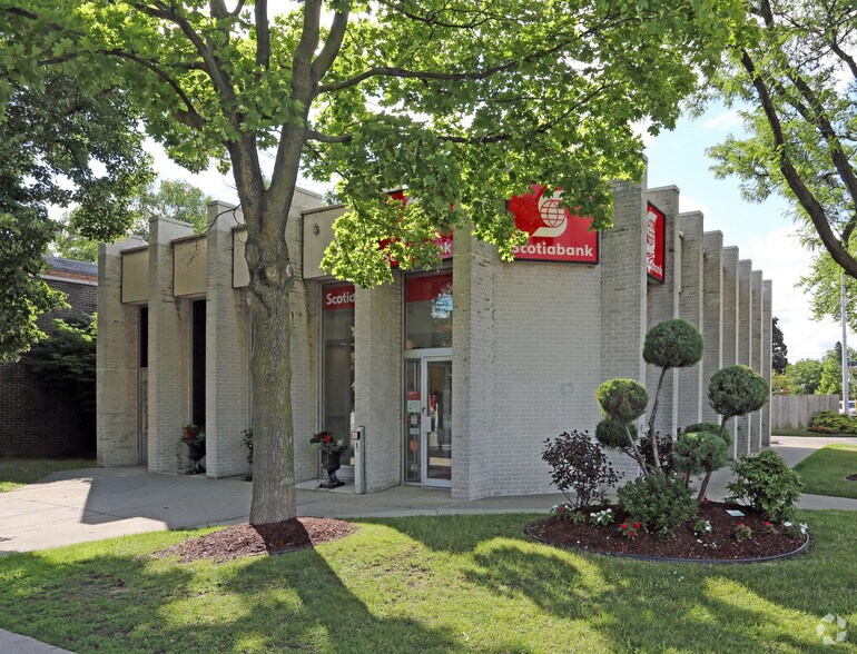 999 King St W, Hamilton, ON à vendre - Photo du bâtiment - Image 2 de 3