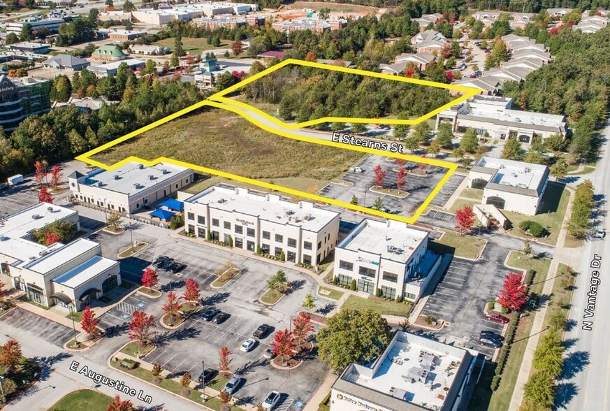 Stearns St, Fayetteville, AR à vendre - Photo du bâtiment - Image 1 de 1