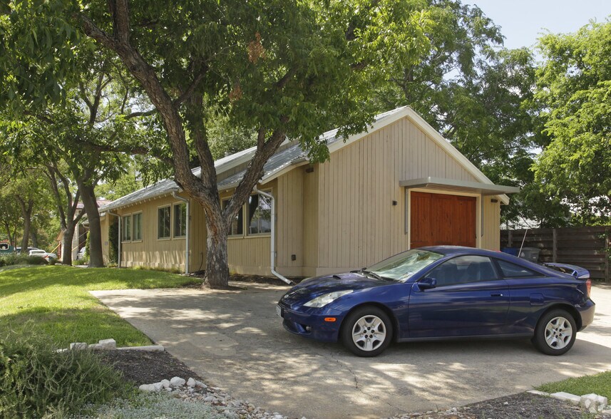 1100 W 41st St, Austin, TX à louer - Photo du bâtiment - Image 2 de 2