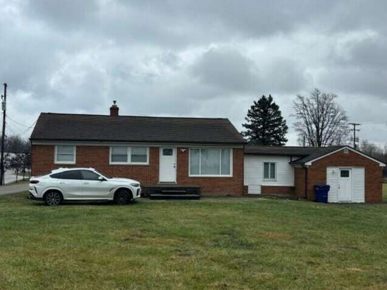 25280 Seeley Rd, Novi, MI à louer - Photo du bâtiment - Image 2 de 2