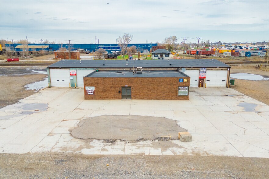 3969 Wyoming St, Dearborn, MI à louer - Photo du bâtiment - Image 2 de 7