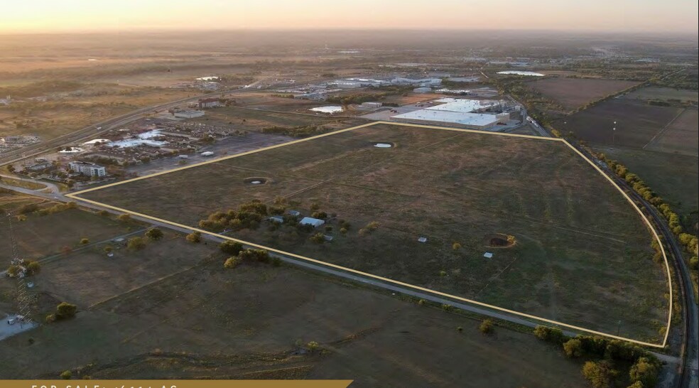 S/S FM 1202, Gainesville, TX à vendre - Photo principale - Image 1 de 2