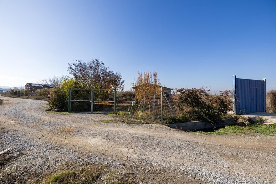 Camino Santa Fe, Vegas del Genil, Granada for sale - Building Photo - Image 2 of 22