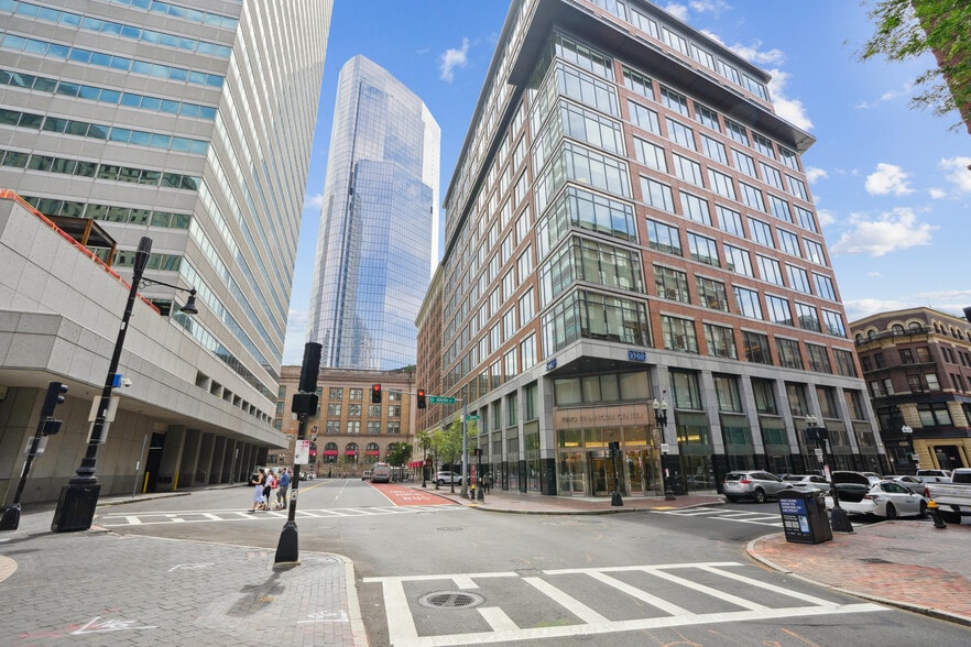 2 Financial Ctr, Boston, MA for lease - Building Photo - Image 1 of 6