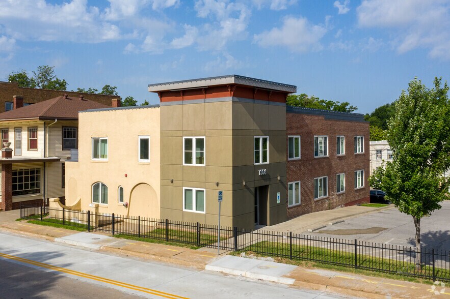 1306 S Denver Ave, Tulsa, OK à vendre - Photo du bâtiment - Image 2 de 26