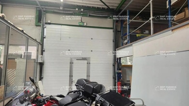 Bureau dans Saint-Thibault-des-Vignes à louer Photo du bâtiment- Image 1 de 2