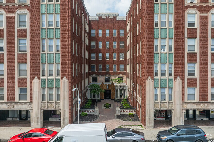 7124-7134 S Jeffery Blvd, Chicago, IL à vendre - Photo du bâtiment - Image 2 de 4