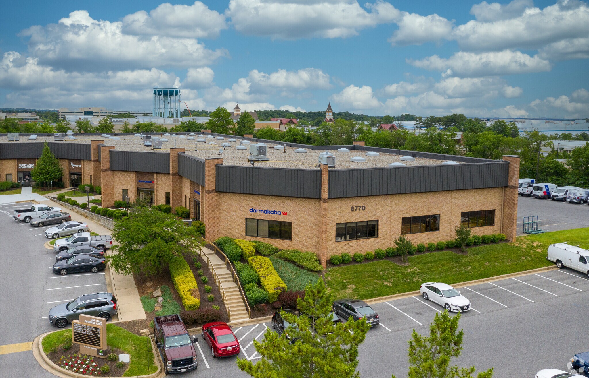 6770 Oak Hall Ln, Columbia, MD à louer Photo principale- Image 1 de 10
