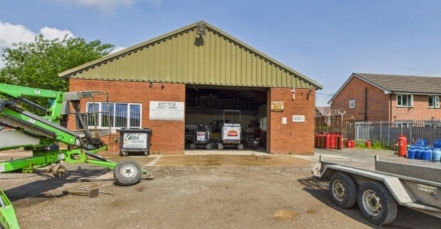 9-12 Waymills, Whitchurch for sale - Building Photo - Image 3 of 5