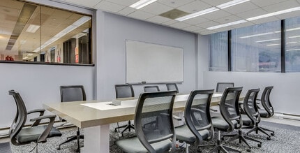 690-700 Boul René-Lévesque O, Montréal, QC for lease Interior Photo- Image 1 of 7