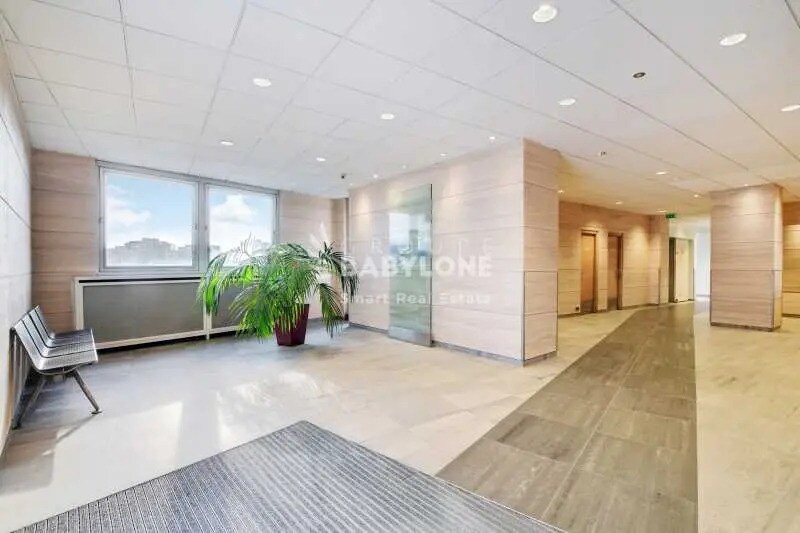 Office in Puteaux for lease - Lobby - Image 3 of 20