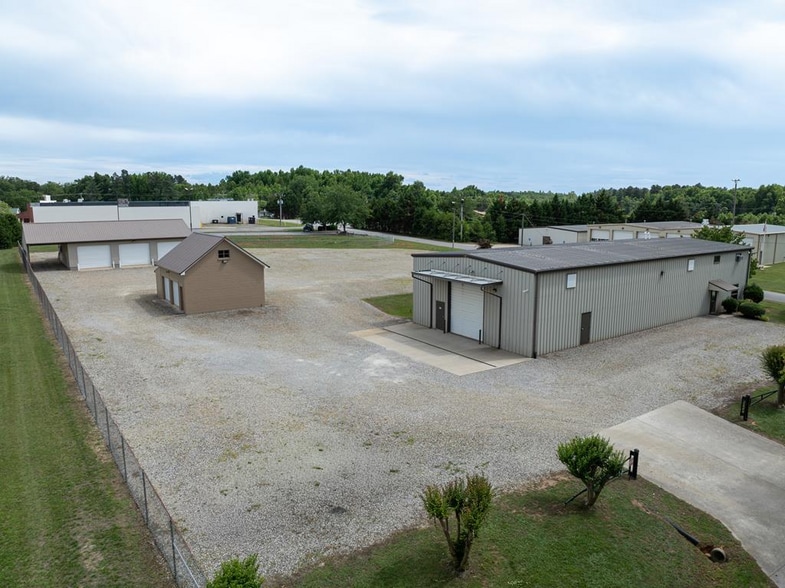 471 Osborne St, Keysville, VA for sale - Primary Photo - Image 1 of 28