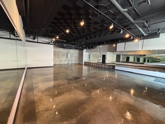 416 E Broadway, Glendale, CA à louer - Photo intérieure - Image 2 de 3