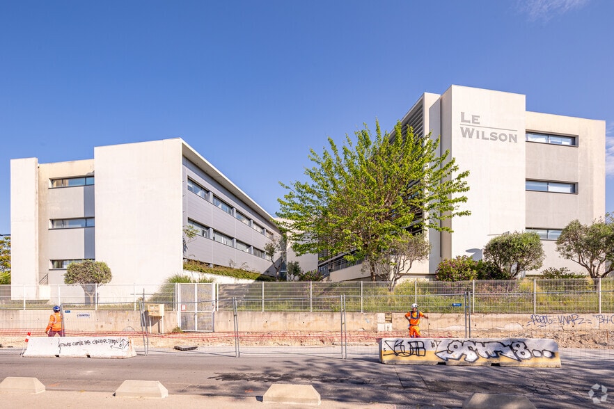 47 Boulevard Des Acieries, Marseille à vendre - Photo principale - Image 1 de 3