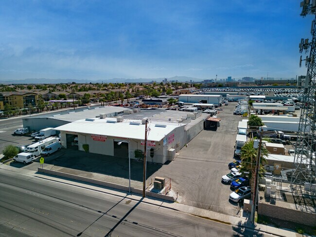 Plus de détails pour 2017 W Gowan Rd, North Las Vegas, NV - Industriel à louer
