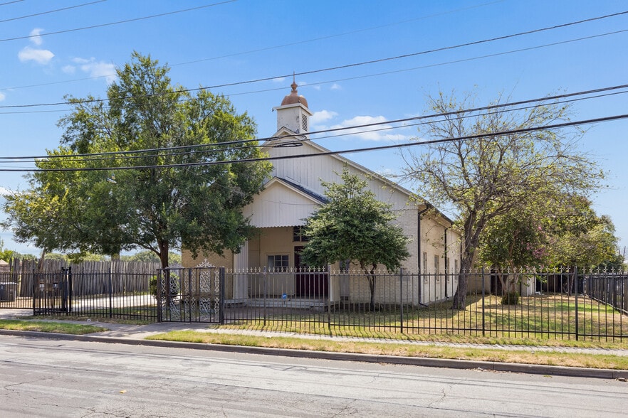 2602 Kings Rd, Dallas, TX for sale - Building Photo - Image 3 of 36