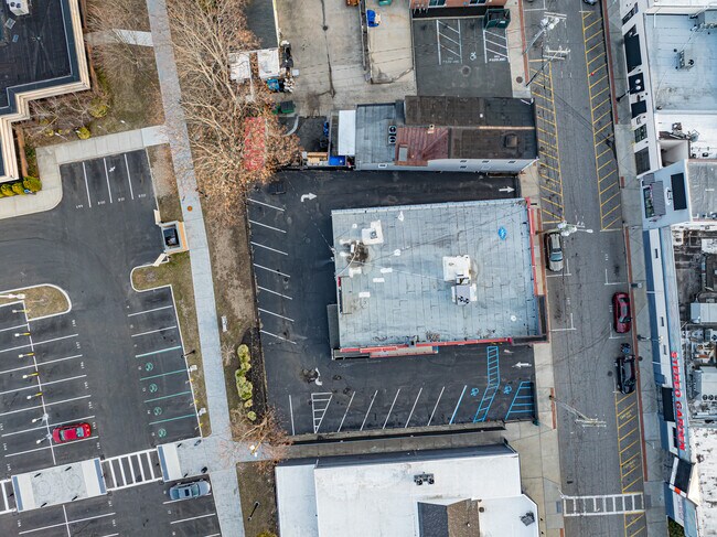 More details for 24 Railroad Ave, Patchogue, NY - Office for Sale