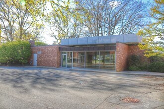 1300 Boylston St, Newton, MA à louer Photo du bâtiment- Image 2 de 13