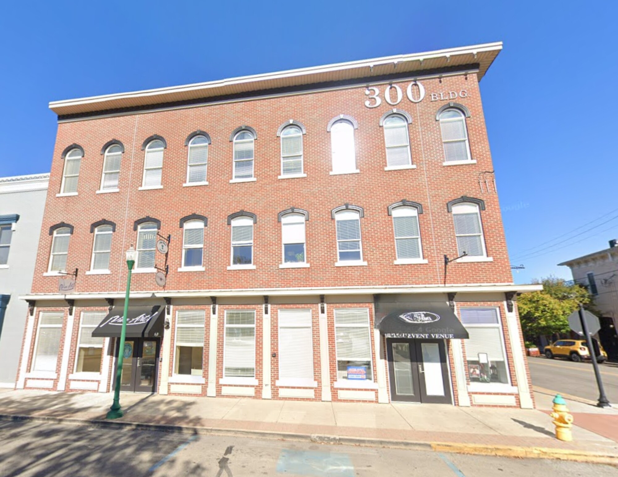 300 Spring St, Jeffersonville, IN for sale Building Photo- Image 1 of 4