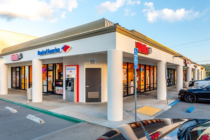 21500 Yorba Linda Blvd, Yorba Linda, CA à louer - Photo du bâtiment - Image 3 de 10