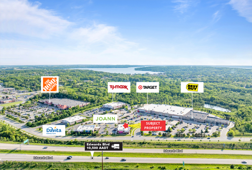 652-656 N Edwards Blvd, Lake Geneva, WI for lease - Building Photo - Image 3 of 27