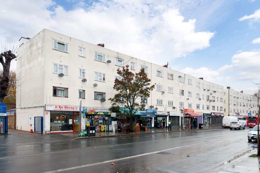 71 London Rd, Mitcham à louer - Photo du bâtiment - Image 2 de 7