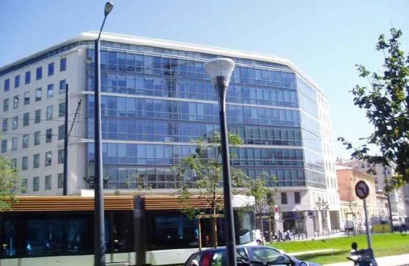 2-4 Place Laurent D'Arvieux, Marseille for lease - Building Photo - Image 2 of 2