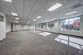 5101 Cox Rd, Glen Allen, VA for lease Interior Photo- Image 2 of 6