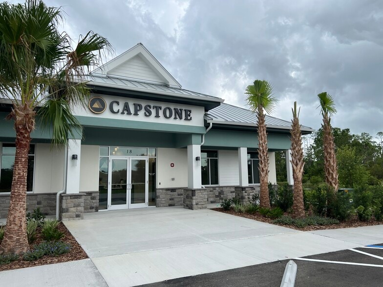 18 Market Ave, Palm Coast, FL for lease - Primary Photo - Image 1 of 16