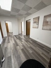 960 Broadway St NE, Salem, OR for lease Interior Photo- Image 1 of 5