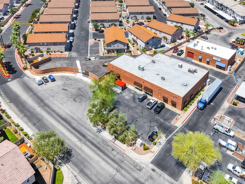 6494 Boulder Ranch Ave, Henderson, NV for lease - Building Photo - Image 2 of 7